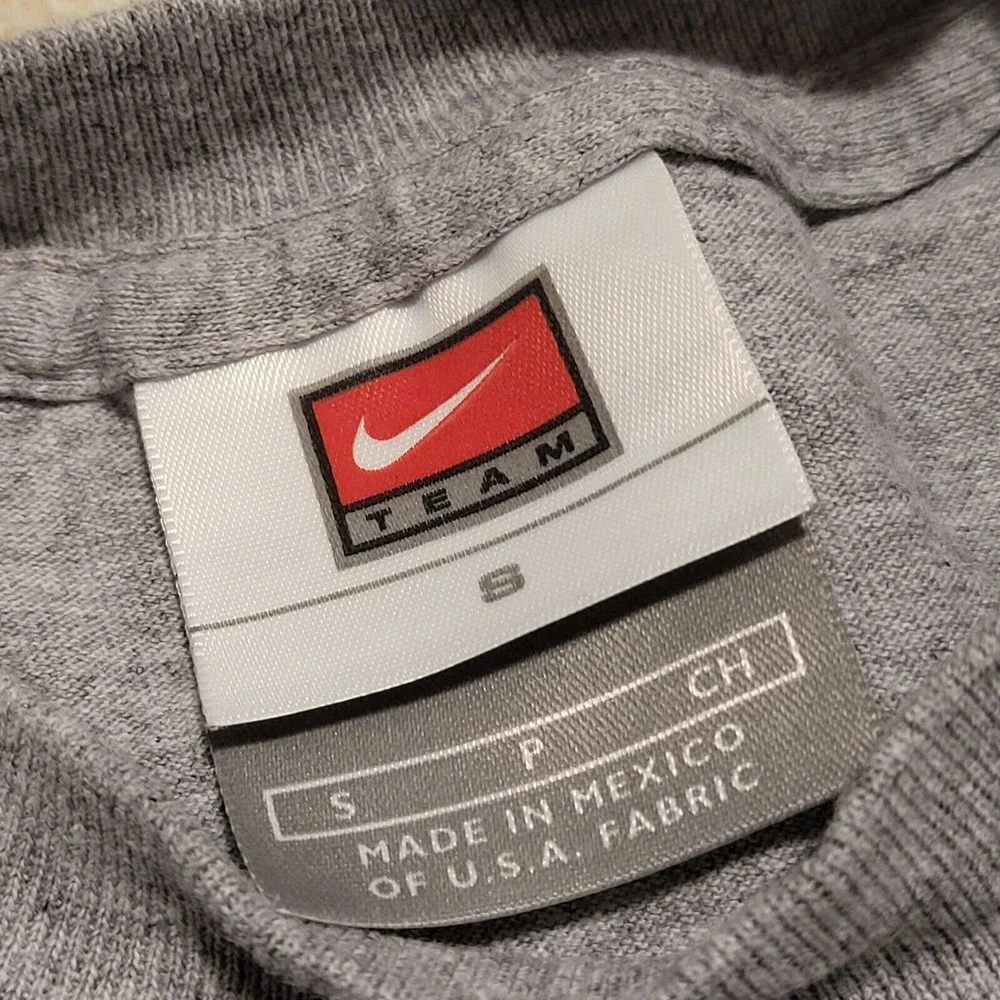 Nike selling vtg